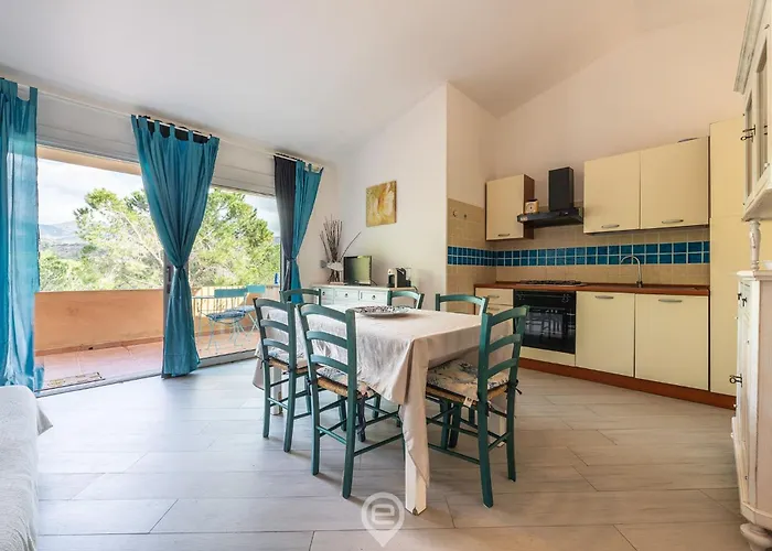 Pinus Village Coastal Hideway 福特村