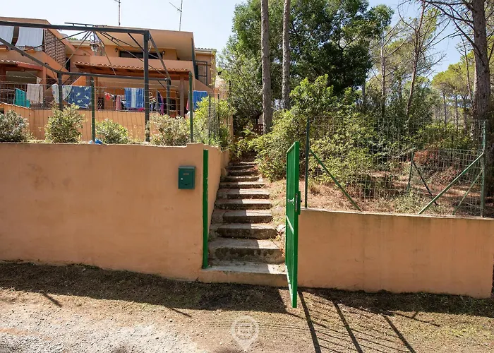 Pinus Village Coastal Hideway 福特村